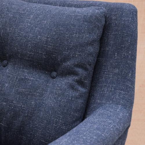 butaca tapizada en tono azul oscuro vp interiorismo castroman muebles 1